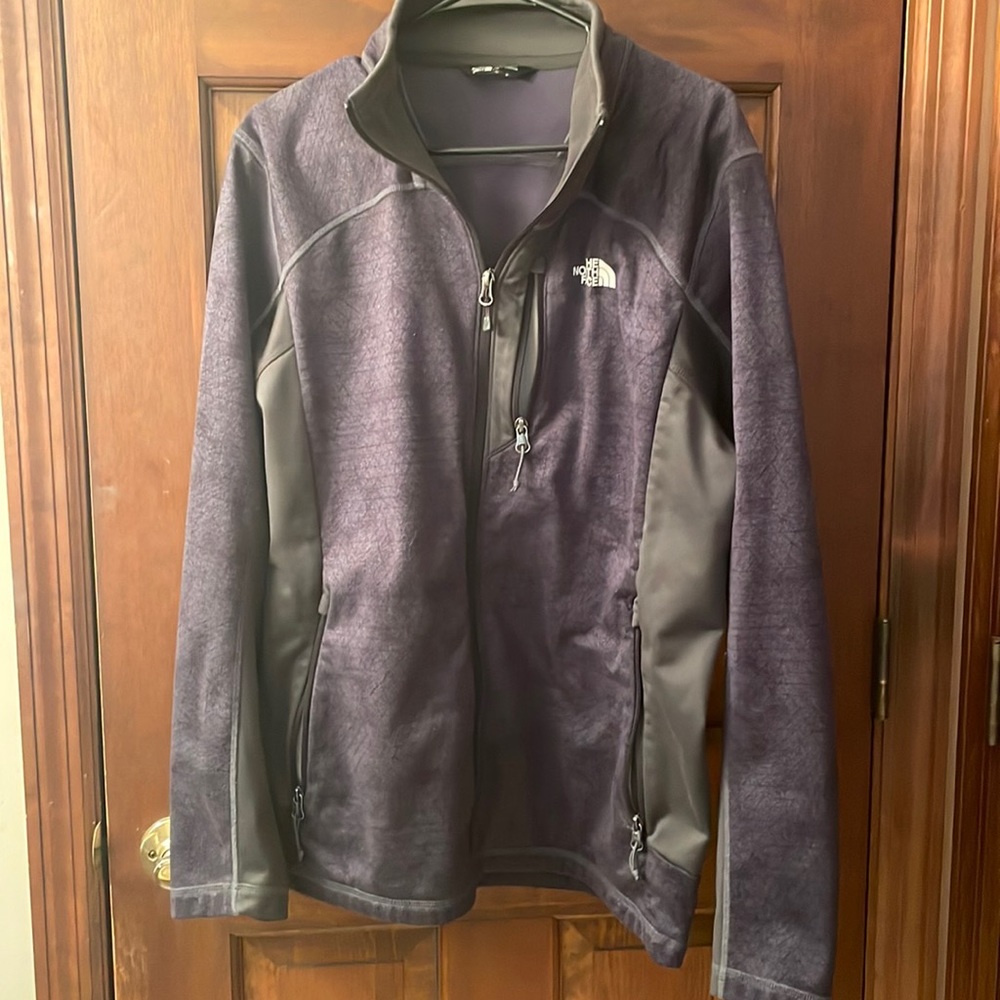 *North Face Men. Full Zip. No tears or rips. Smoke free. Large. Grey and pattern